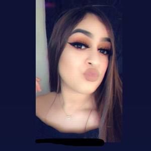 Meet your Posher, Damaris